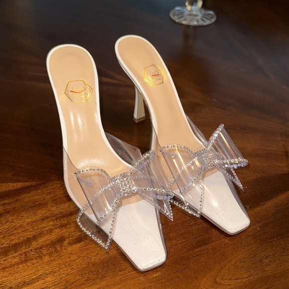 NWT‼️ NALEBE Dimante Mule in PVC Crystal Bow clear heels! Exquisite! - Picture 6 of 15